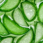 Isečeni listovi aloe vere u gelu za laganu hidrataciju i osveženje kože